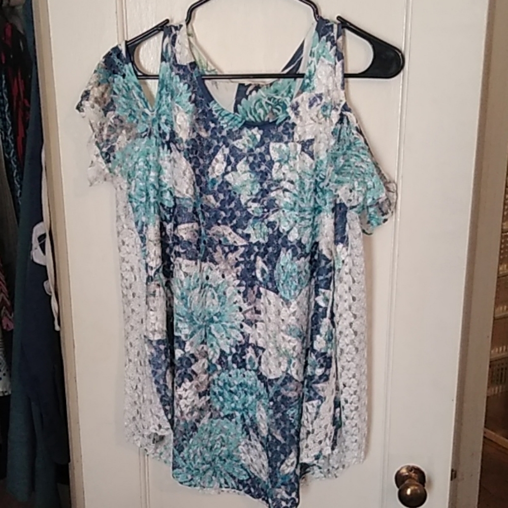 Cold shoulder short sleeved blouse